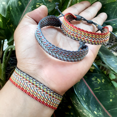 Gelang etnik