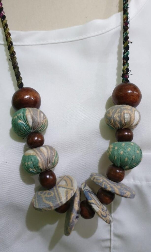 Kalung batik