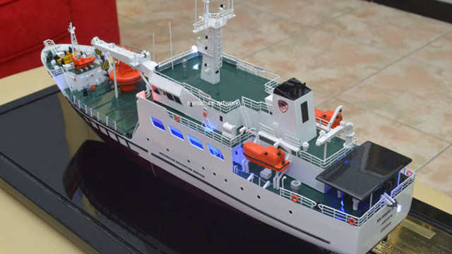 Miniatur Kapal Survey Boat